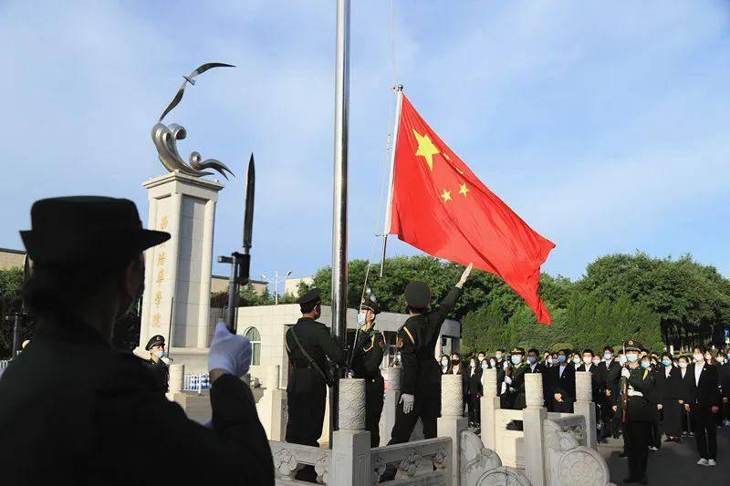从小被遗弃，追光40年，她的人生被仁医妙手点亮！